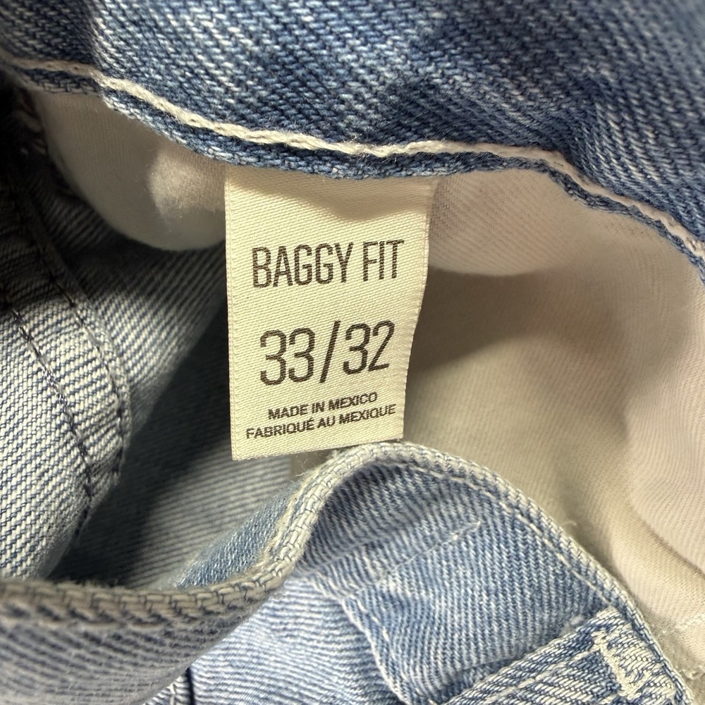 BDG Baggy Fit Jeans Mens 33x32 Light Fade Distressed Wide Leg Raw Edge - Picture 9 of 15
